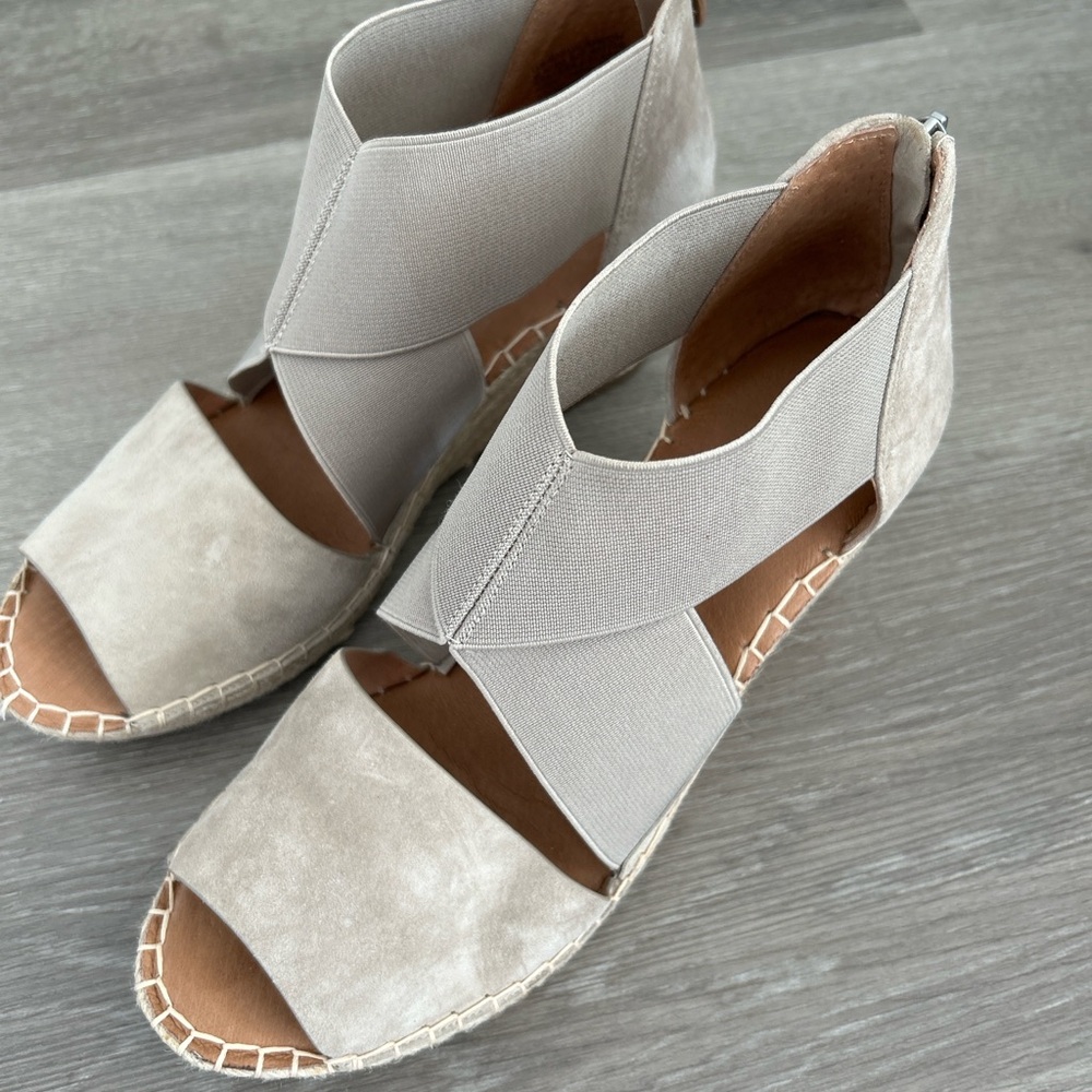 Chic Taupe Espadrille Wedges